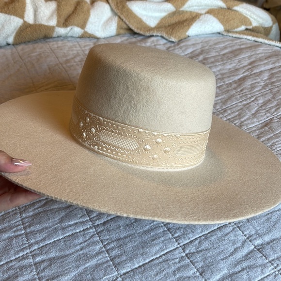 Lack of Color | The Sierra - Picture 8 of 8